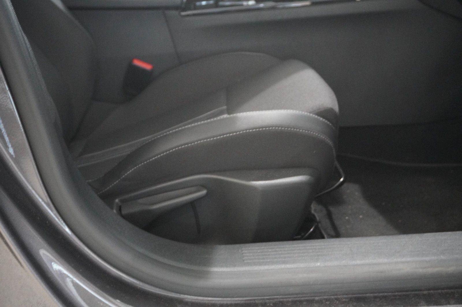 Fahrzeugabbildung Opel Astra L Lim. 1.6 HYBRID GS SPORT NAVI/360°/SPORT