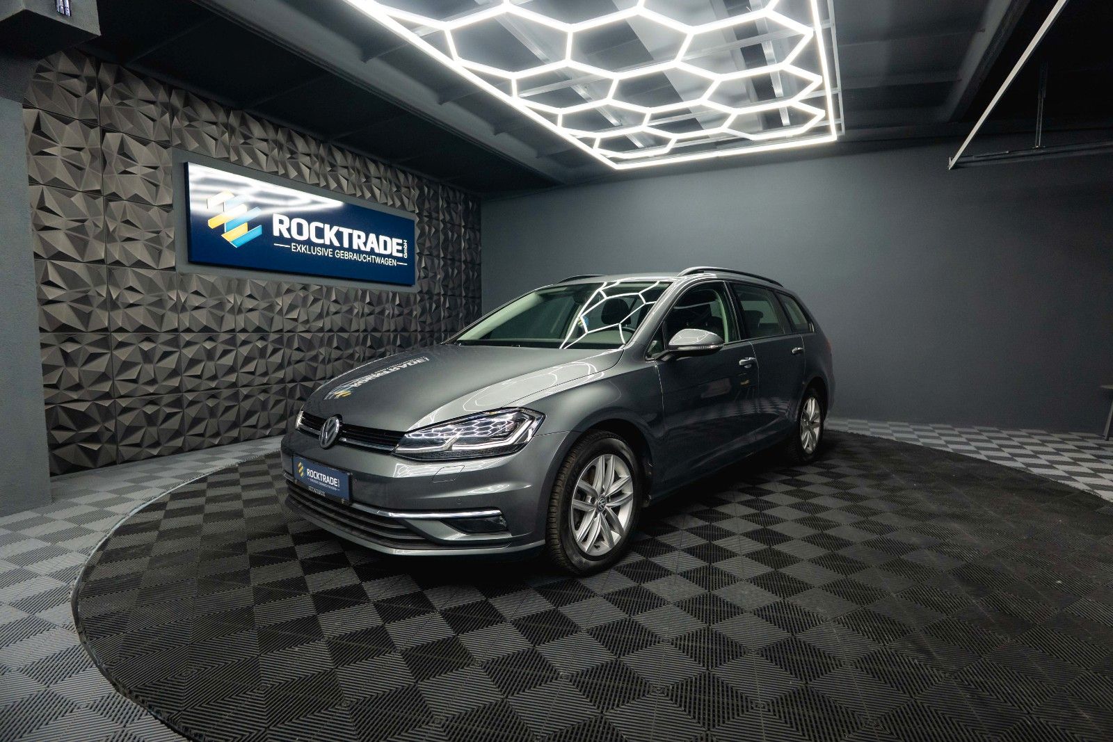 Fahrzeugabbildung Volkswagen Golf VII Variant Comfortline Autom. *ACC*LED*19%