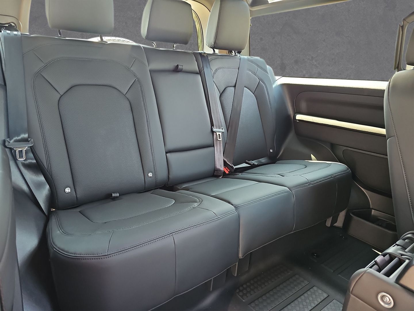 Land Rover Defender - Bild 6