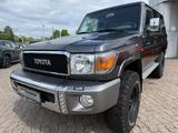 Toyota Land Cruiser GRJ76 LX V6 - Toyota Land Cruiser: V6