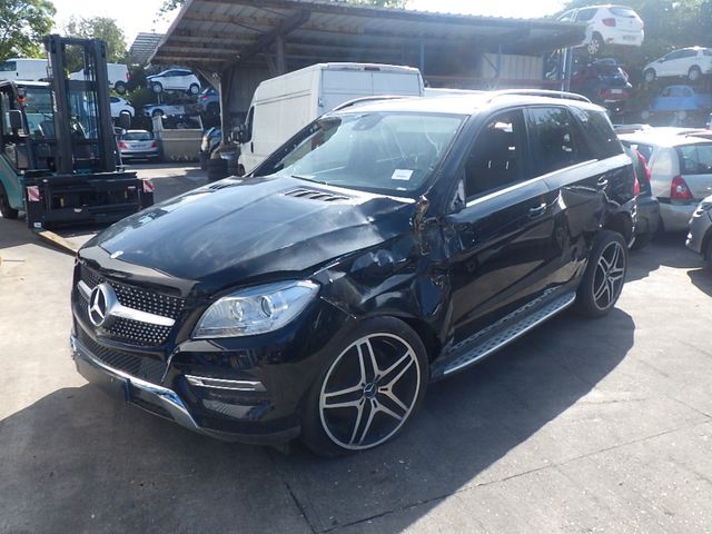Mercedes-Benz ML 250 BlueTEC 4MATIC Edition 1