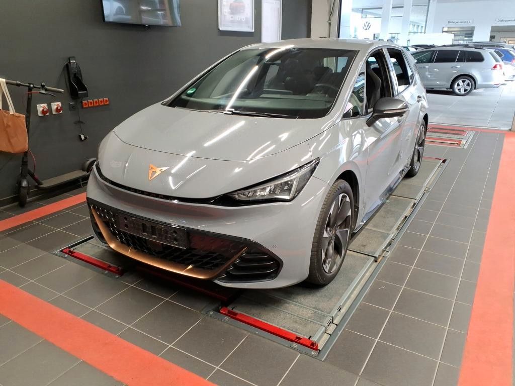 Cupra Born 150 kW *PDC*KEYLESS*LED*KLIMA*