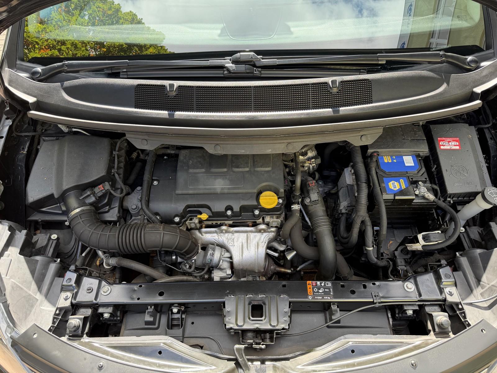 Opel Zafira C Active *Navi*CAM*1.Hand*