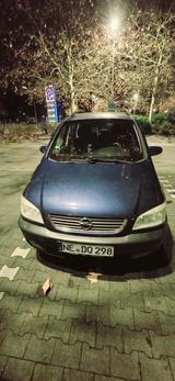 Opel Düsseldorf - gebrauchte Opel Zafira aus dem Jahr 2001