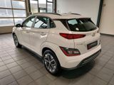 Hyundai Kona Select Elektro ACC|CarPlay|Kamera|Sitzhzg - Hyundai in Erfurt