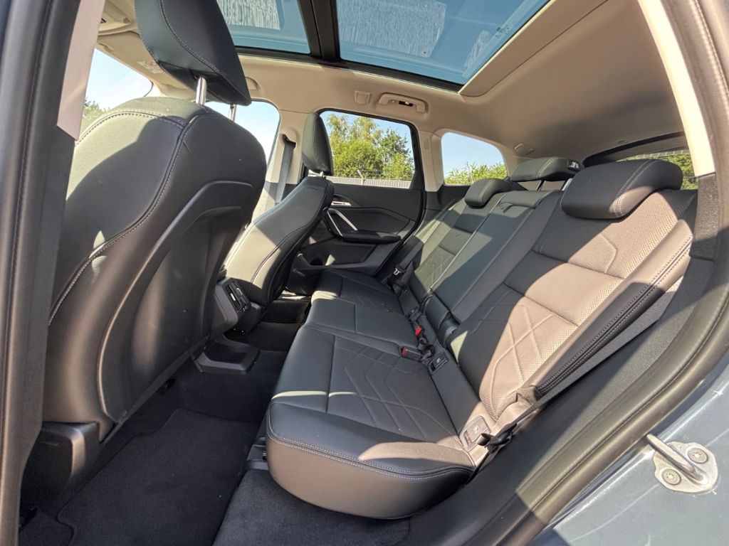 BMW X1 20dsDrive xLine Glasdach AHK el. Har/Kar Navi foto 16
