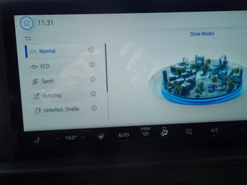 Bild 23 Ford Transit Custom L2 DOKA Trail STHZ SHZ NAVI LED