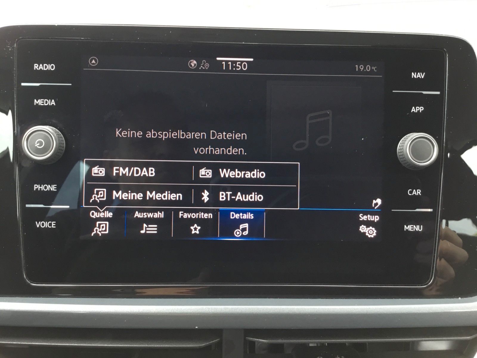 Fahrzeugabbildung Volkswagen T-Roc 1.5 TSI DSG Style+AHK+MatrixLED+ACC+Pano