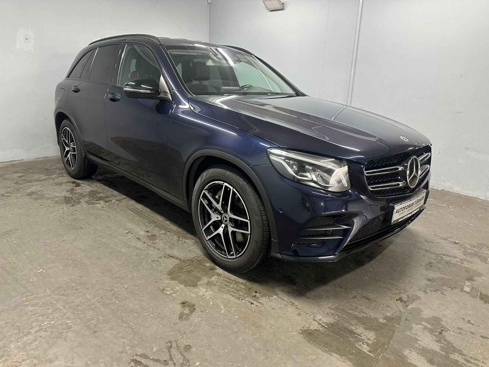 Fahrzeugabbildung Mercedes-Benz GLC 250 4MATIC Autom*AMG*NIGHT*SDH*KAMERA*DISTRO