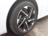 Peugeot 308 1.2 PureTech 130 Allure Pack ACC KeyLess LED - Peugeot 308 mit Benzin-Antrieb: Limousine, Automatik