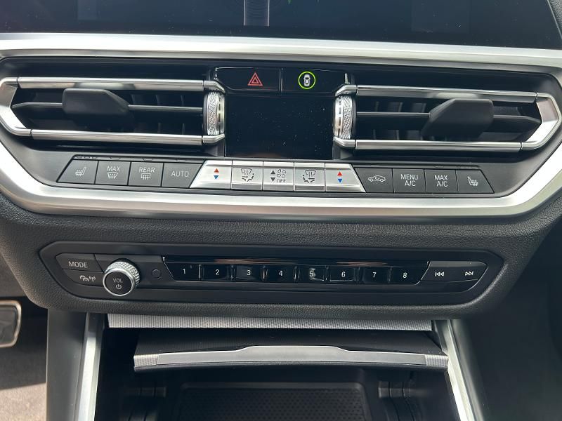 BMW 318i M Sport Touring AHK*Live Cockpit* foto 19