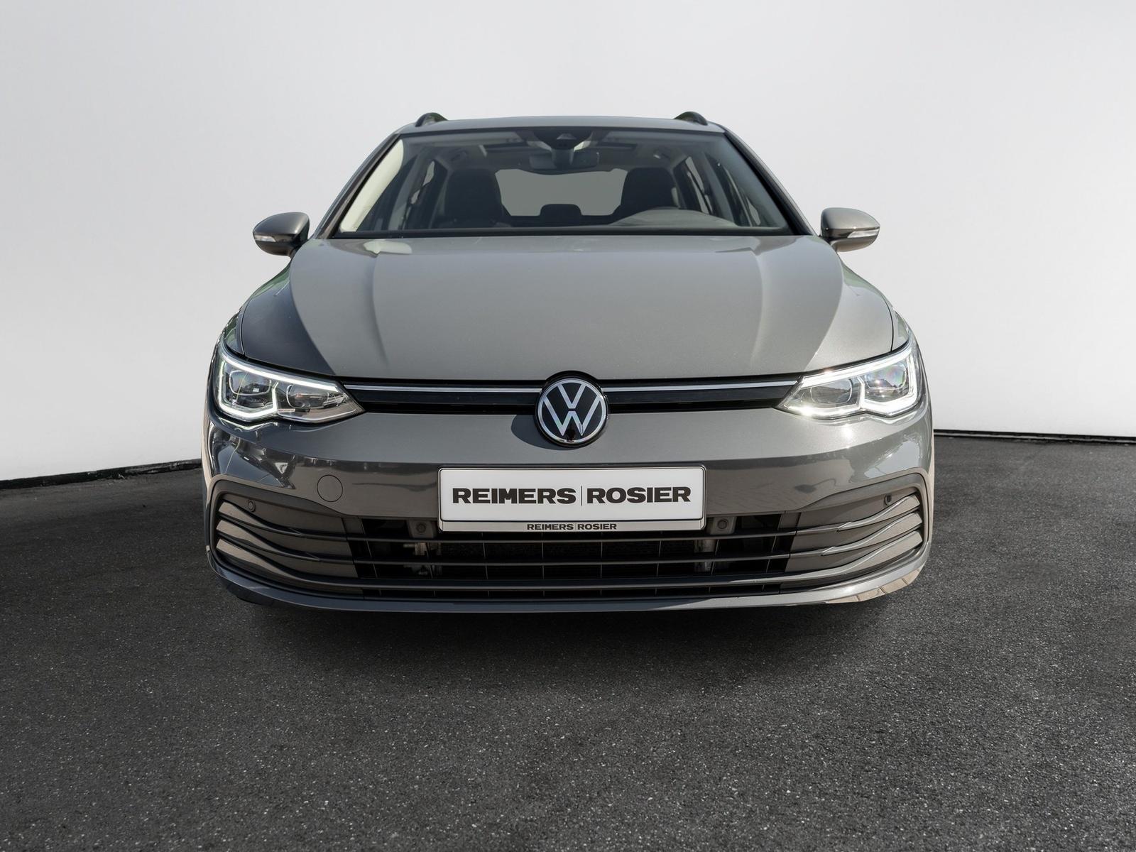 Volkswagen GOLF VAR. VIII LIFE 2.0 TDI DSG Pano IQLight AHK