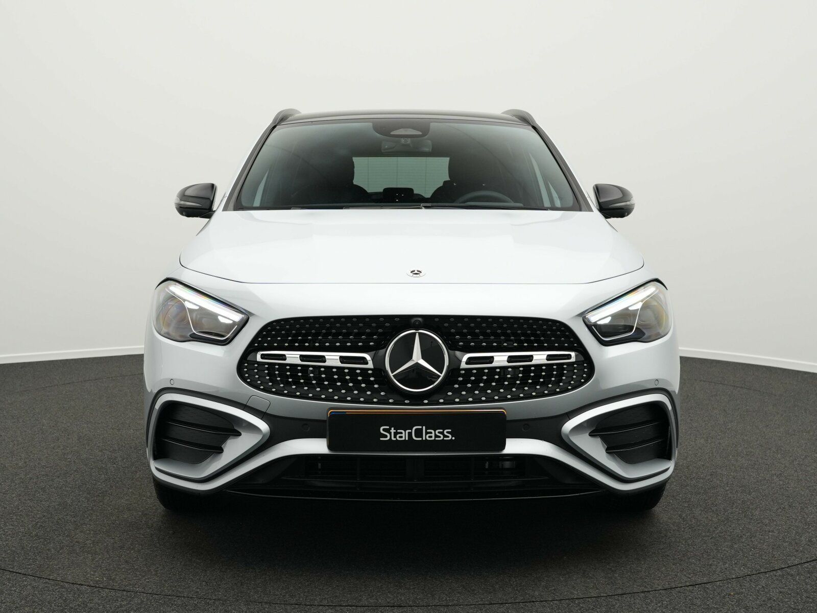 Mercedes-Benz GLA 180 imagem 2