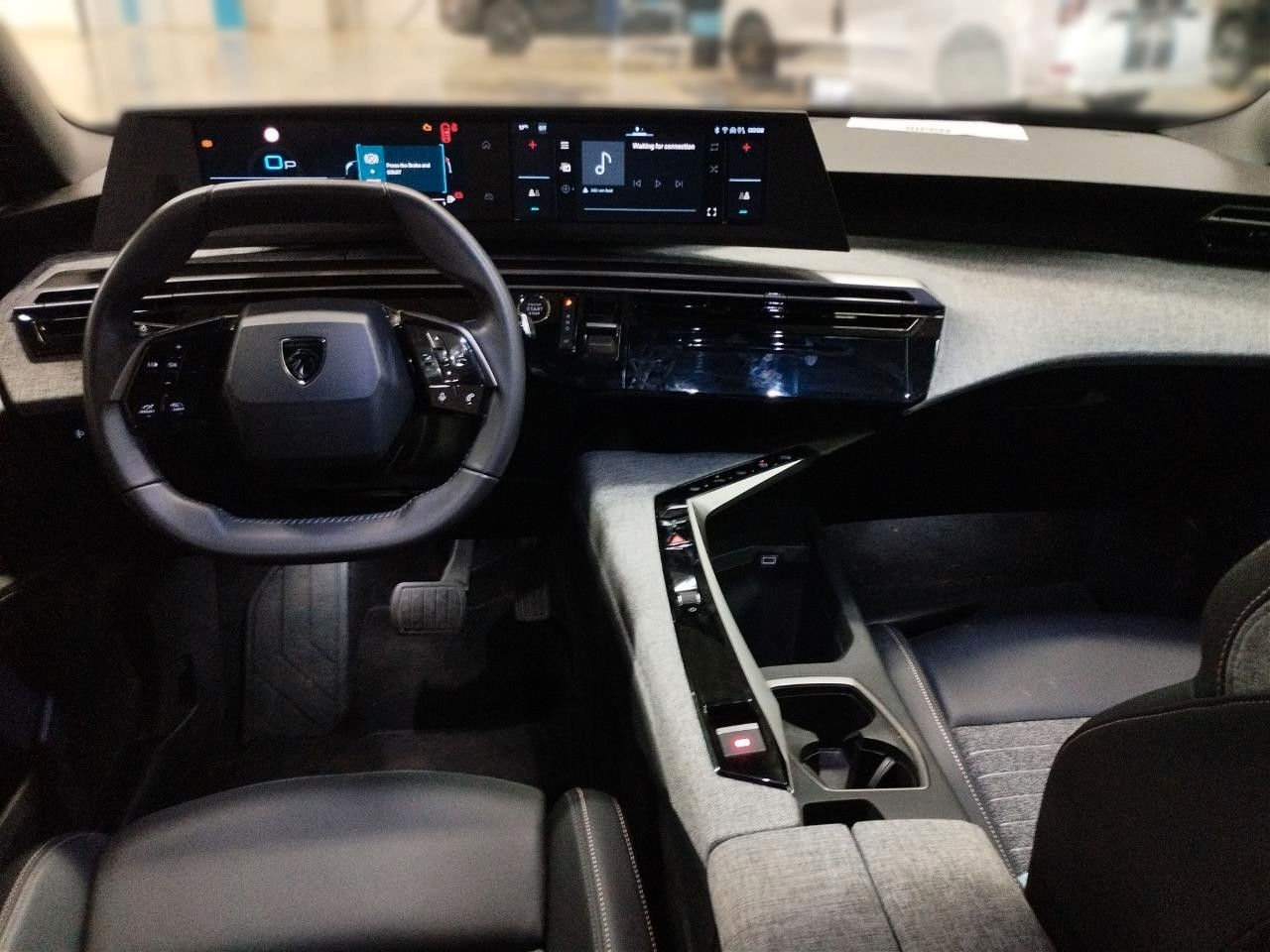 Fahrzeugabbildung Peugeot 5008 Hybrid 145 ALLURE 7-SITZE NAVI/LED/KAMERA