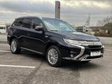 Mitsubishi PHEV Spirit 4WD - Mitsubishi aus 2021