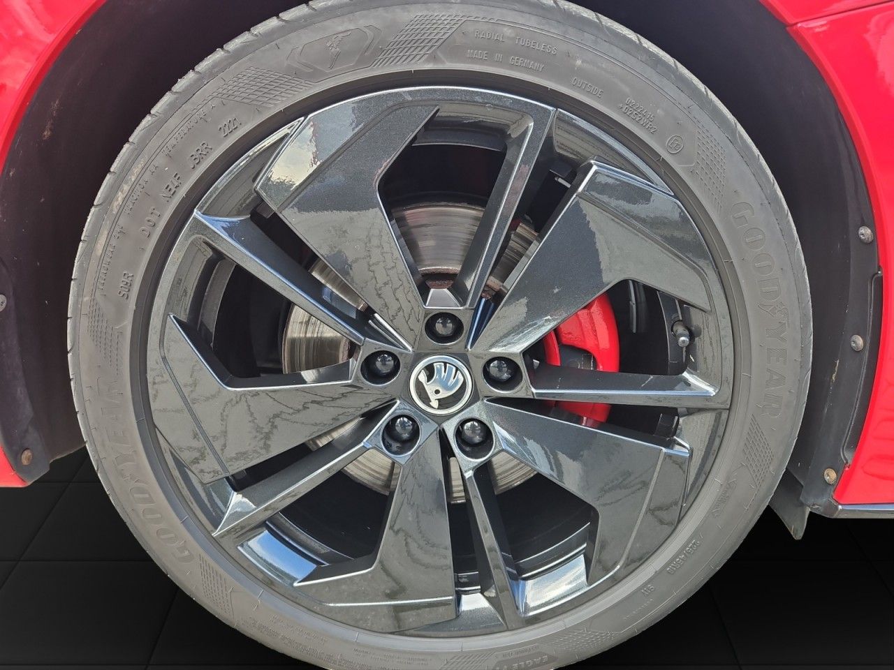 Fahrzeugabbildung SKODA Octavia Combi RS,AHK,Matrix,Navi,SHZ,Panorama