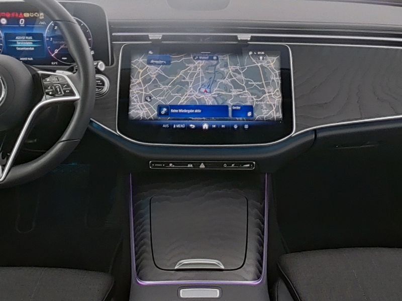 Fahrzeugabbildung Mercedes-Benz E 220 T d AVANTGARDE*Pano*AHK*Distronic*Totwink*