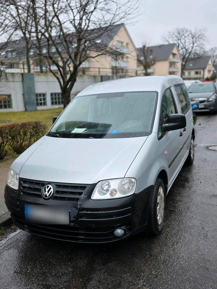 Volkswagen Caddy 2010 — rear view