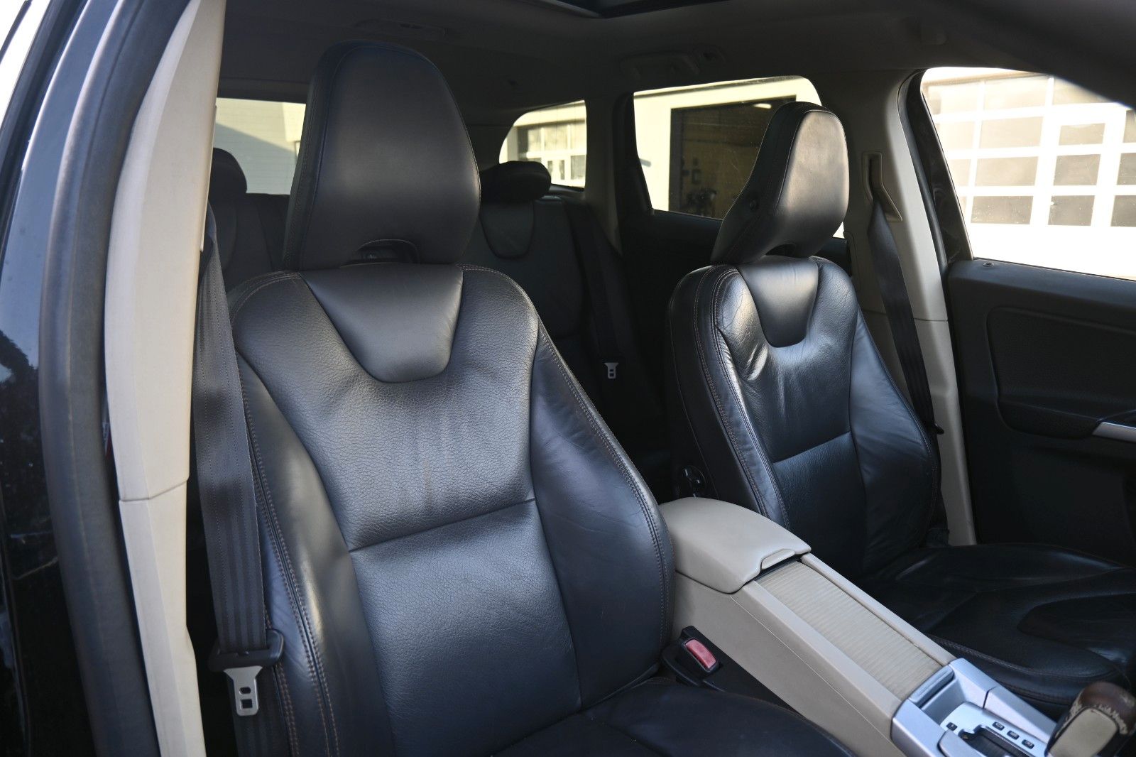 Fahrzeugabbildung Volvo XC60 3.2L 6-Zylinder