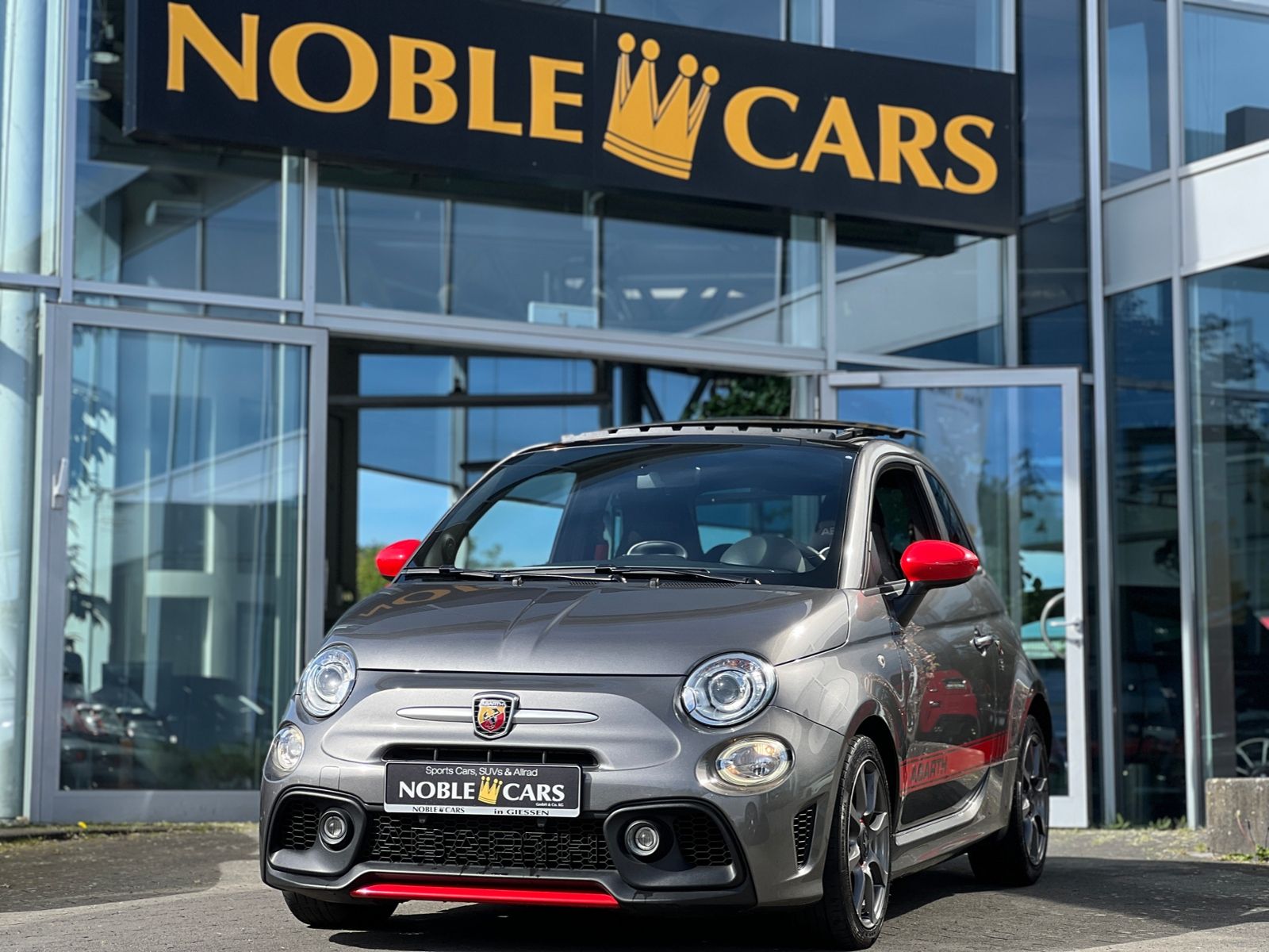 Fahrzeugabbildung Abarth 595 Skydome PANO XEN NAV SHZ PDC ALU