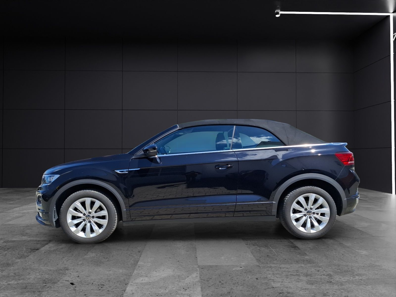 Fahrzeugabbildung Volkswagen T-Roc Cabriolet TSI R-line DSG LED AID ACC PDC S