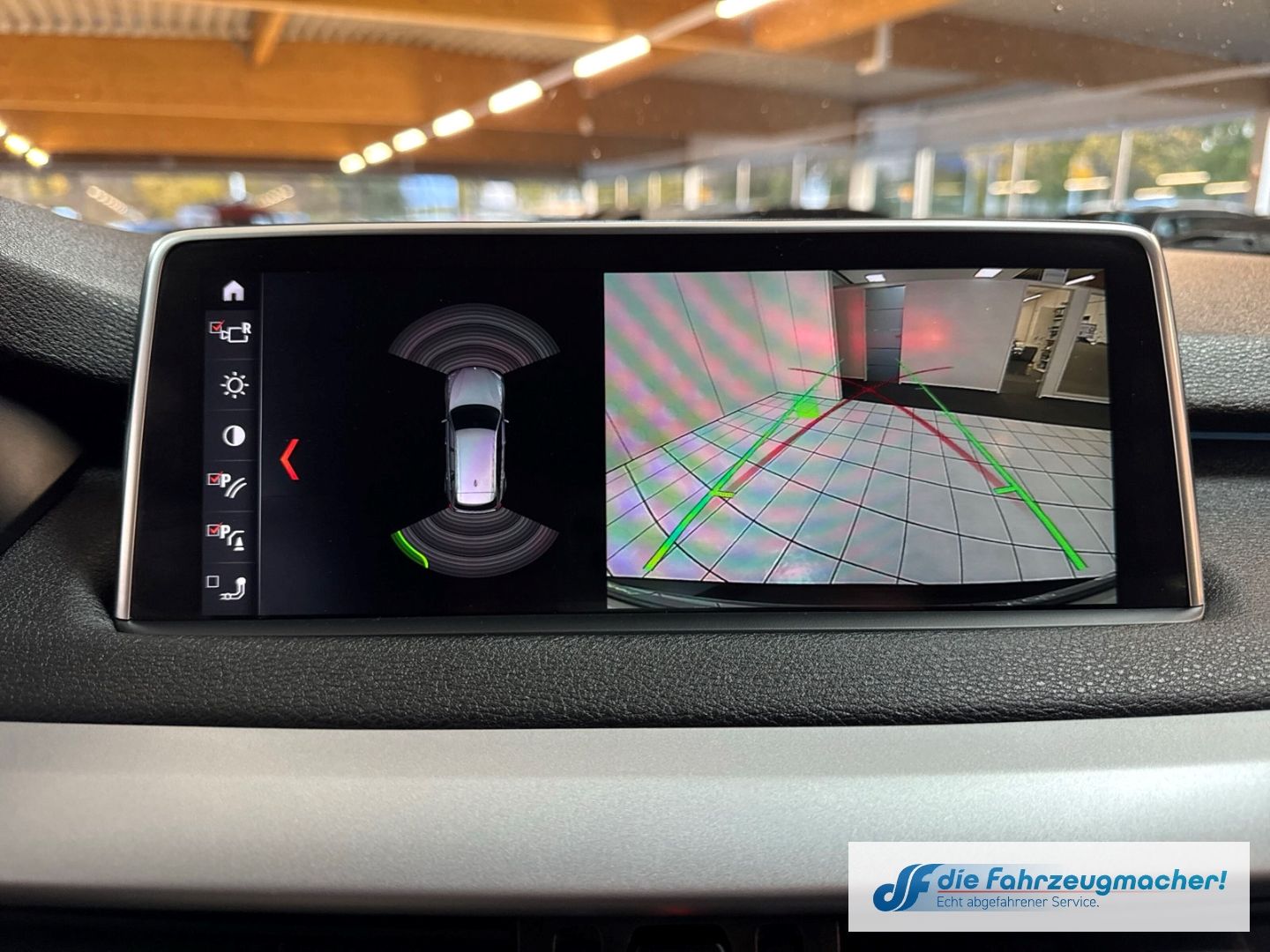 Fahrzeugabbildung BMW X5 xDrive 30 d HUD AHK-klappbar Navi Leder Memor