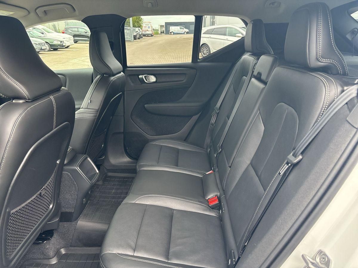 Volvo XC40 D3 FWD Inscription BLIS CAM I-SAFE PDC SHZ foto 14