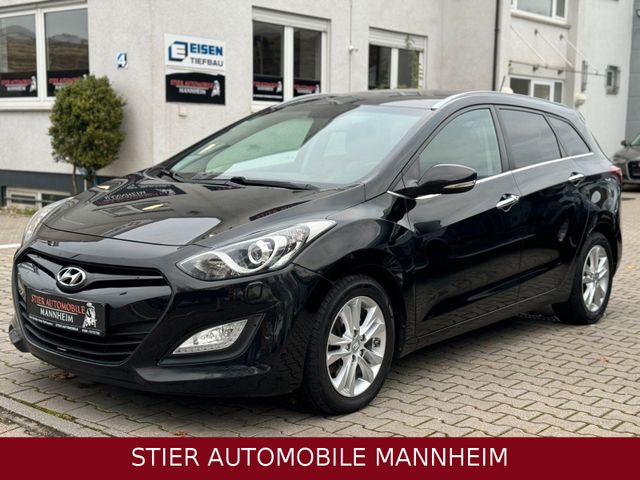 Hyundai i30 1.6 cw Style*AUTOMATIK*LEDER*KLIMA*NAVI