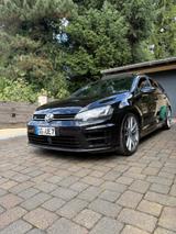 Volkswagen Golf 2.0 TSI DSG 4MOTION BMT R Variant R - VW Golf Gebrauchtwagen in Düsseldorf