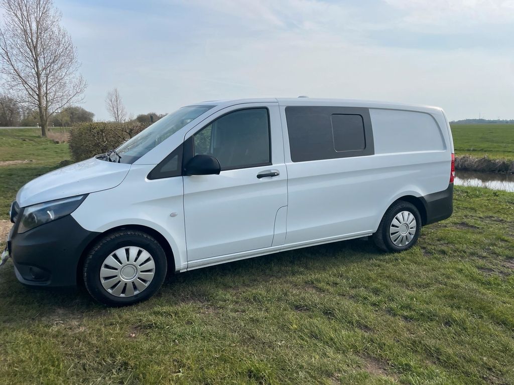 Image of Mercedes-Benz Vito