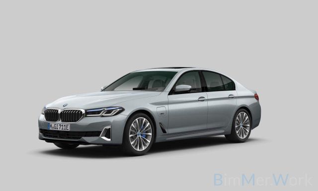 BMW 545e xD M-Lenkrad B&W Komfort Laser Adaptive R19