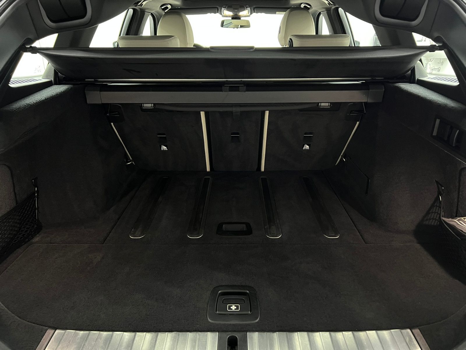 Fahrzeugabbildung BMW 330 i xDrive M SPORT/PANO/STHZ/ACC/DRAVITGRAU