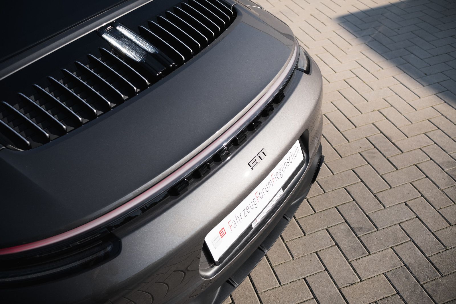 Fahrzeugabbildung Porsche 911/992 Targa 4, Sportabgas, Sport-Design, SHA