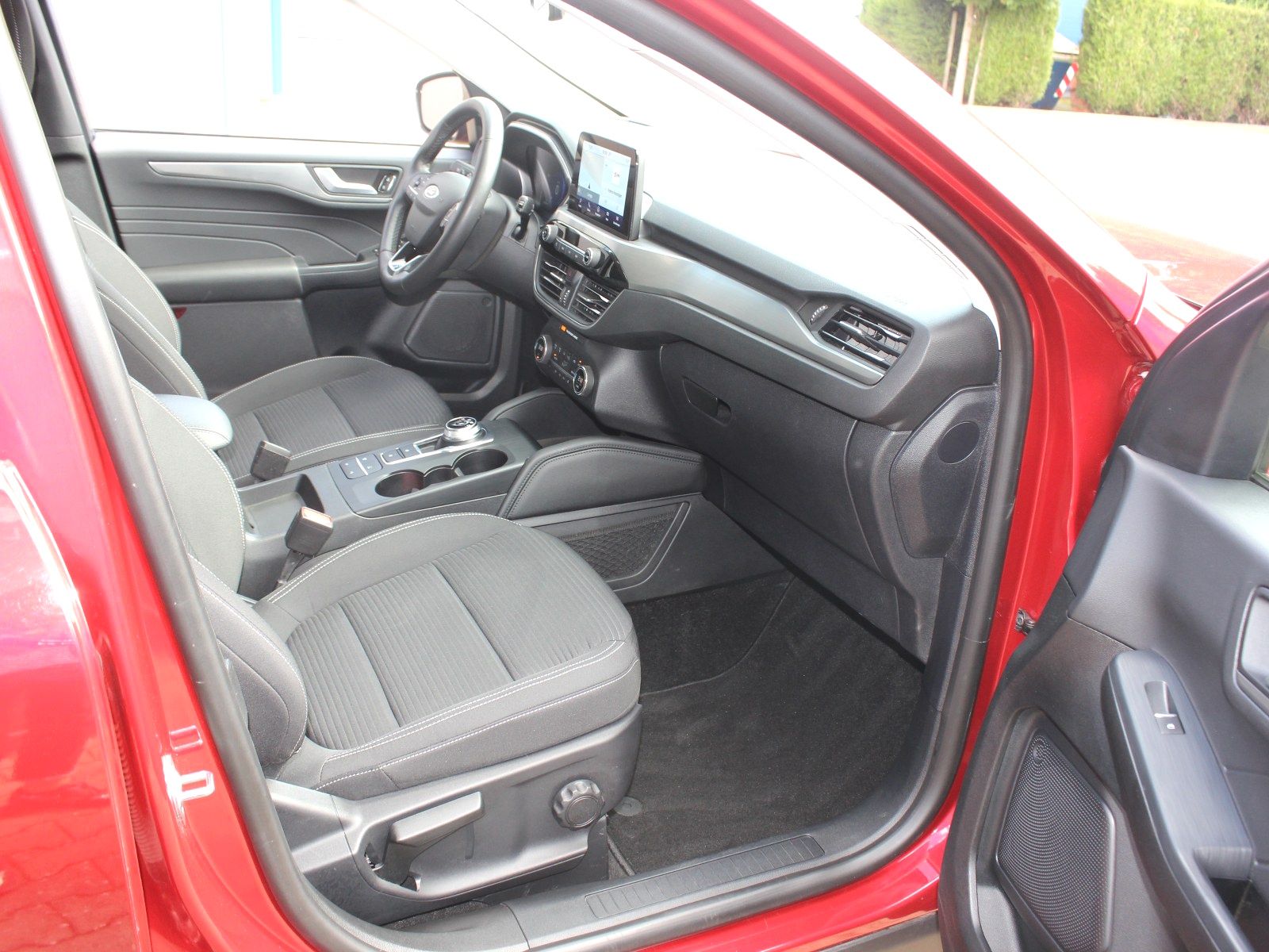 Fahrzeugabbildung Ford Kuga Plug-In Hybrid Titanium 2,5 Duratec