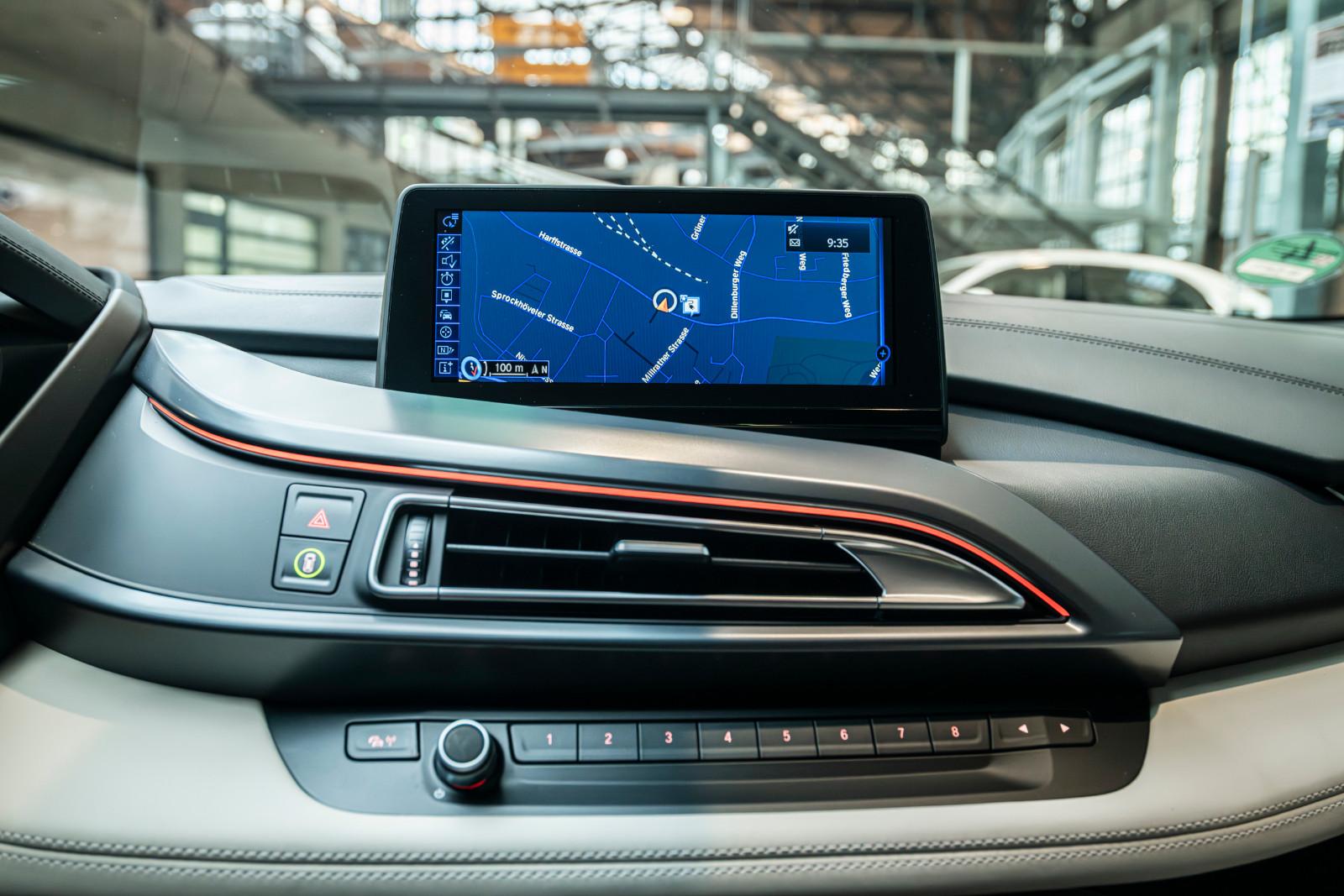 BMW i8 Coupe Pure Impulse