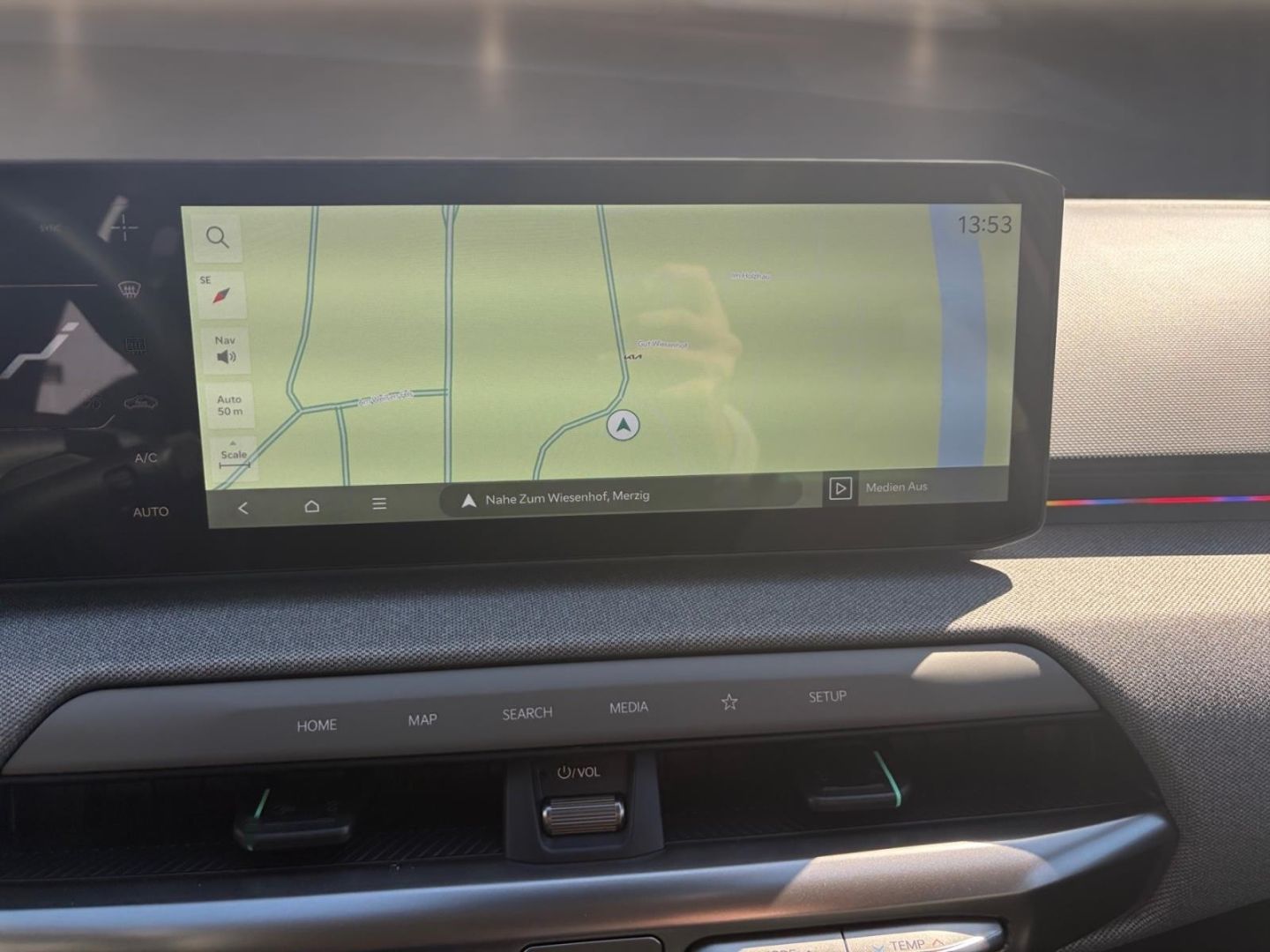 Fahrzeugabbildung Kia EV4 150 kW Earth 81 FWD EARTH UP TE WIC DWP Navi