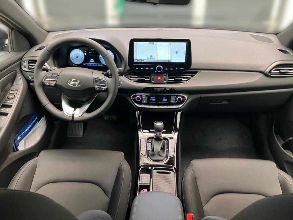 Fahrzeugabbildung Hyundai i30 5-Türer 1.0 T-GDI 7-DCT Advantage 2xKlima