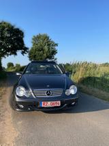 Mercedes-Benz 230 - Mercedes-Benz 230 Gebrauchtwagen in Hamburg
