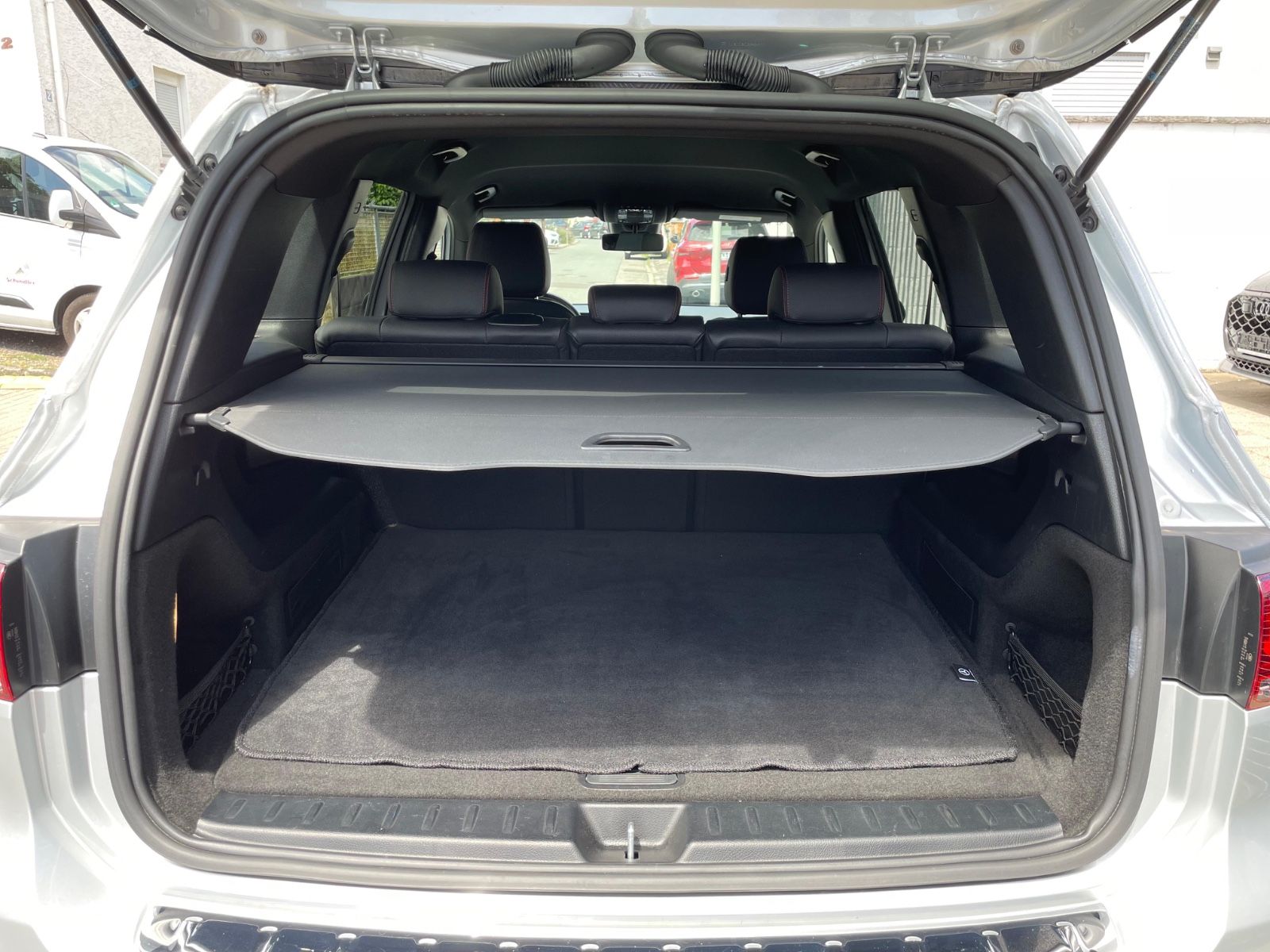 Fahrzeugabbildung Mercedes-Benz GLB 220 d |AMG|MBUX|Distr|Multibeam|AHK|Kamera