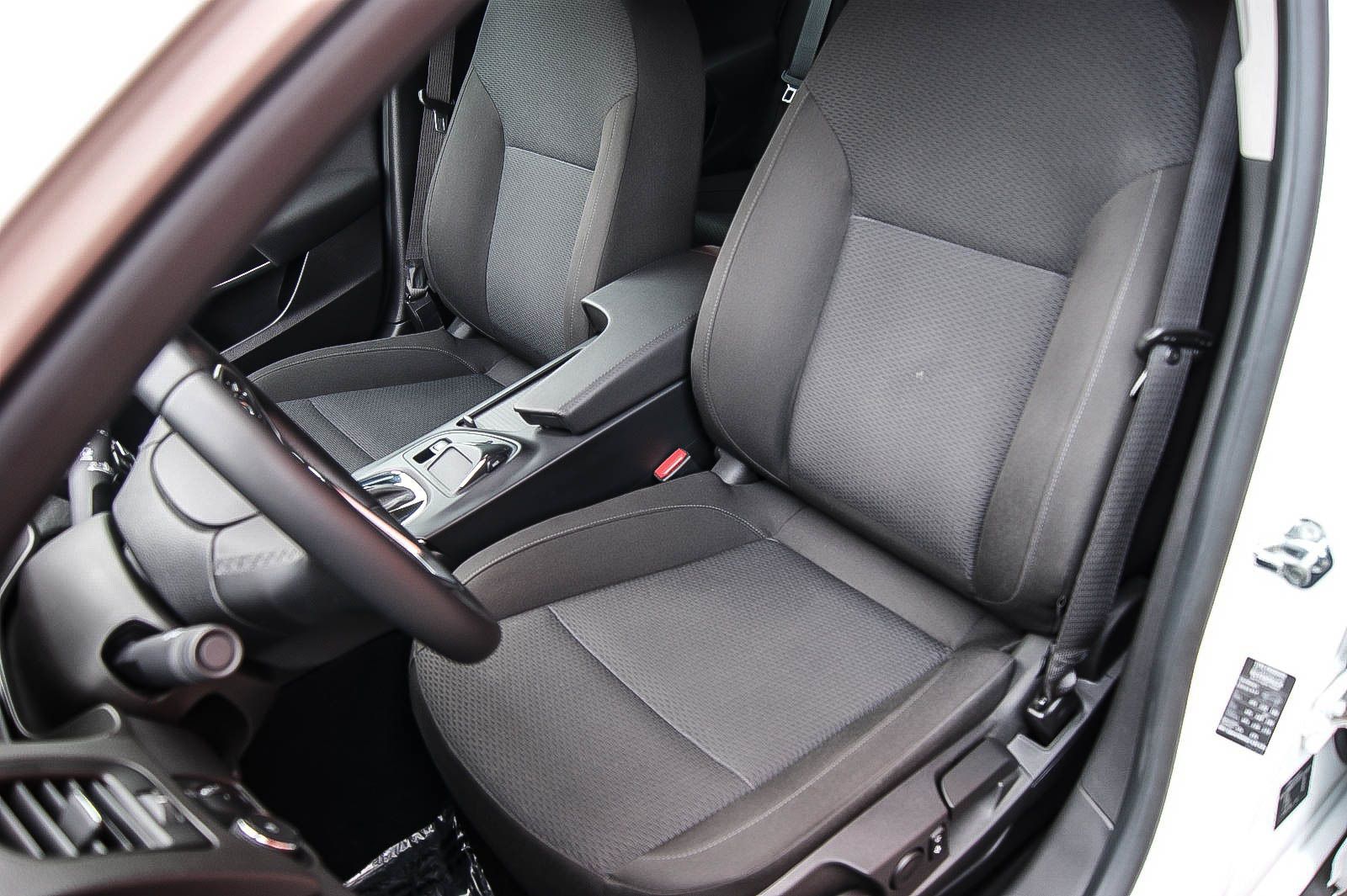 Fahrzeugabbildung Opel Insignia Lim 1.6T Auto XENON NAVI KAMERA 2.HAND