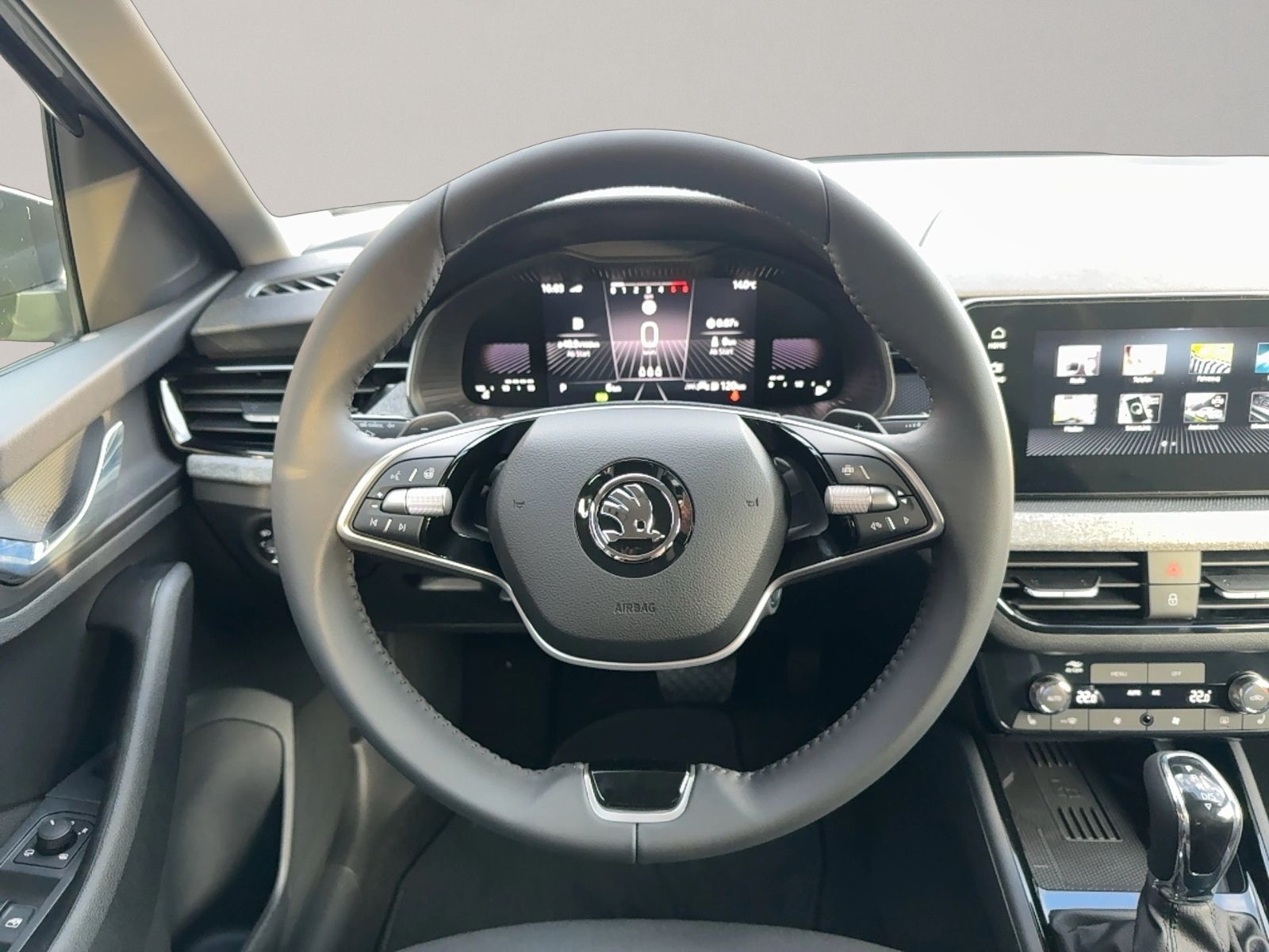 Kamiq 1.0 TSI Drive, 17" Alu, flat floor, LED, G