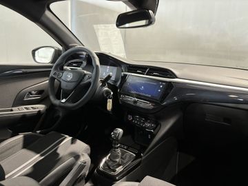Fotografie 8 des Opel Corsa 1.2 Direct Injection Turbo GS