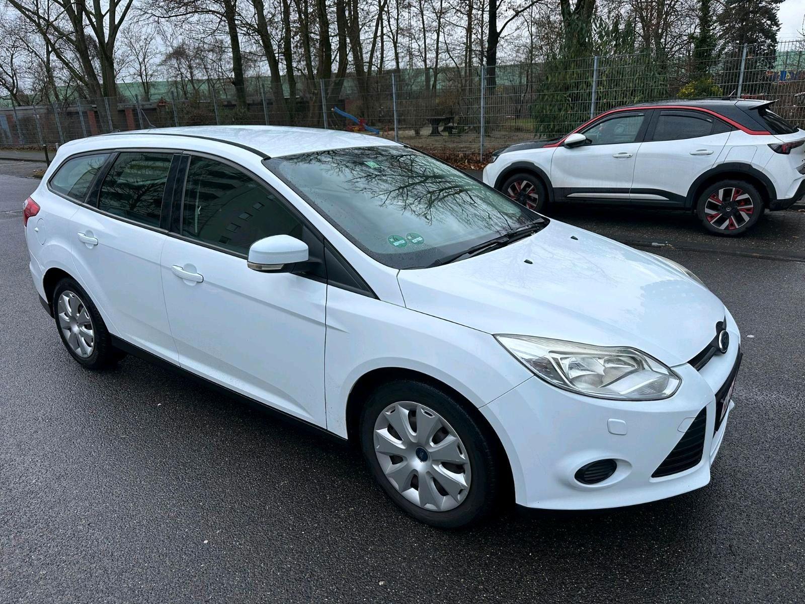 Ford Focus 2011 — photo 5