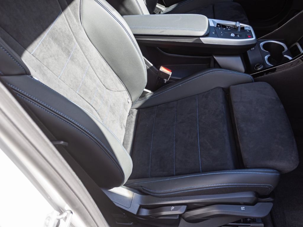 BMW iX2 - Bild 17