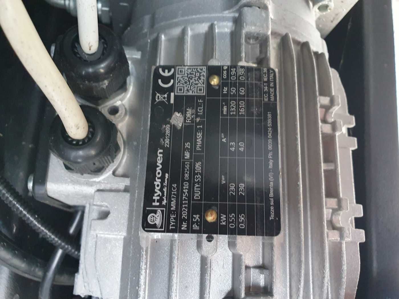 Fahrzeugabbildung Andere Generac V20 / Lichtmast / 757 h