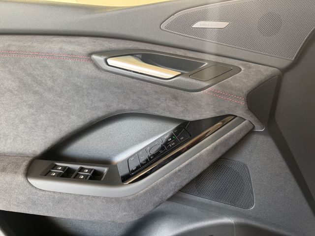 SQ6 SUV e-tron EDITION ONE GREY+AHK+PANO+B&O+HUD