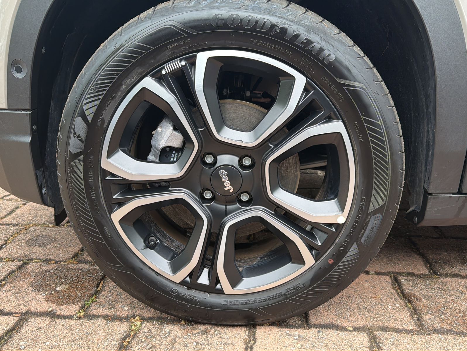Fahrzeugabbildung Jeep Avenger Summit, ab 280,- € i. M.