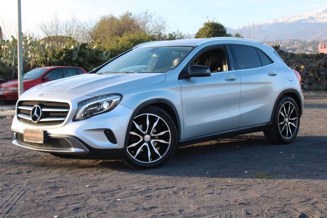 Mercedes-Benz Mercedes-benz GLA Tua A SOLI 204€