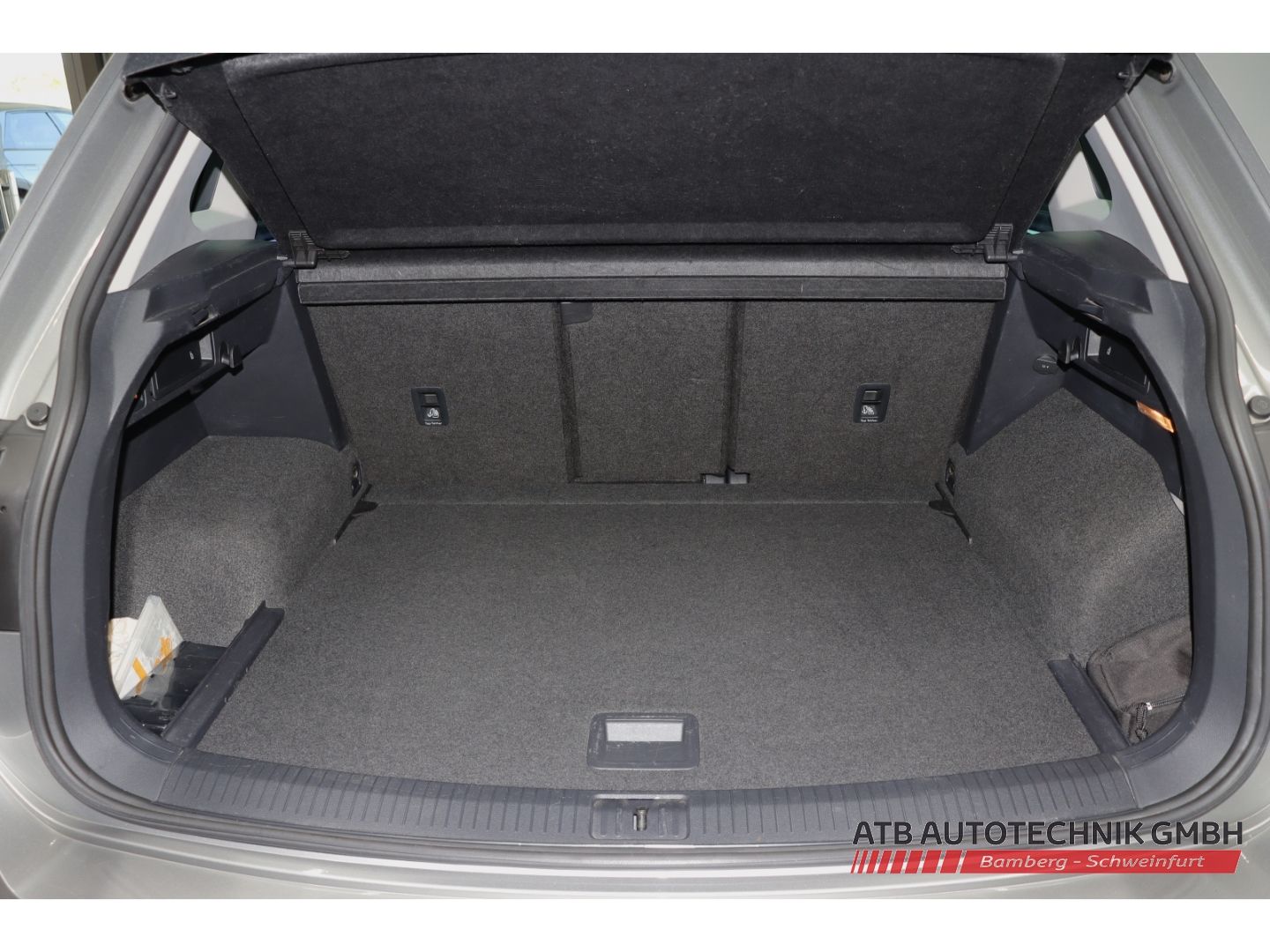Fahrzeugabbildung Volkswagen Tiguan 2.0 TDI SCR Sound BMT Start-Stopp 4Motion