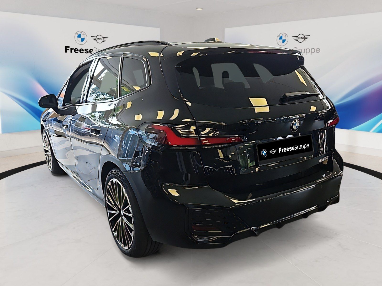 BMW 220 Active Tourer - Bild 4